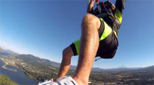 Новый мировой рекорд, кайтер летал на высоте 240 метров над водой!