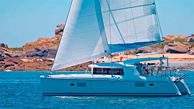 Lagoon 421