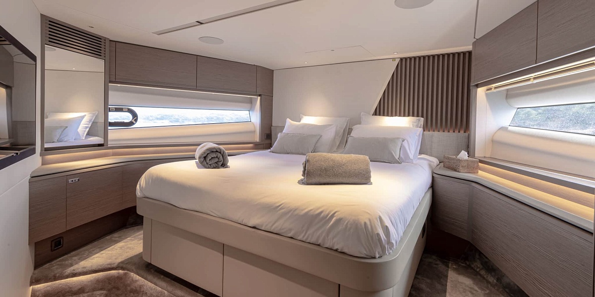 Аренда яхты Princess 72 во Франции