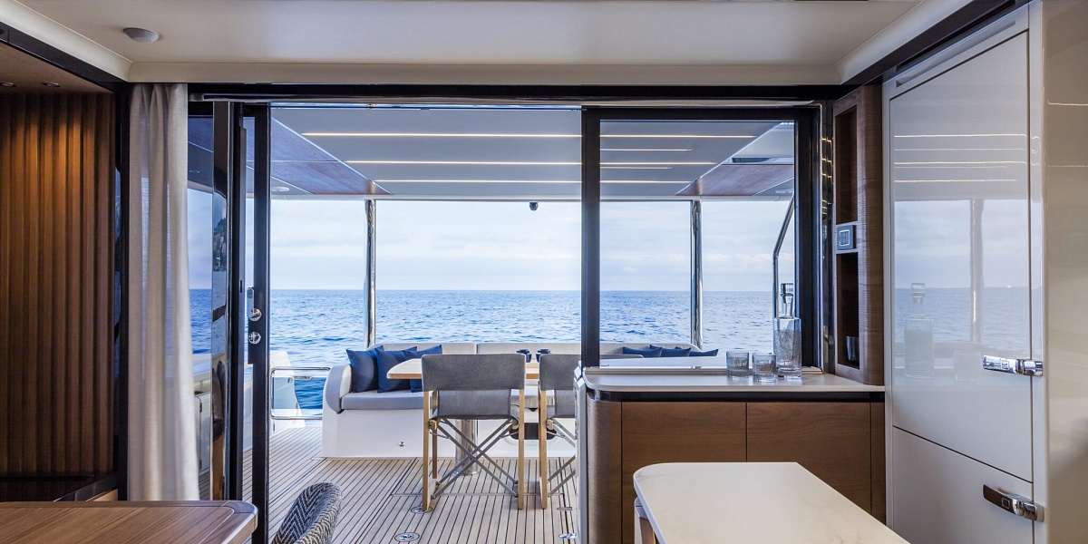 Аренда яхты Absolute во Франции