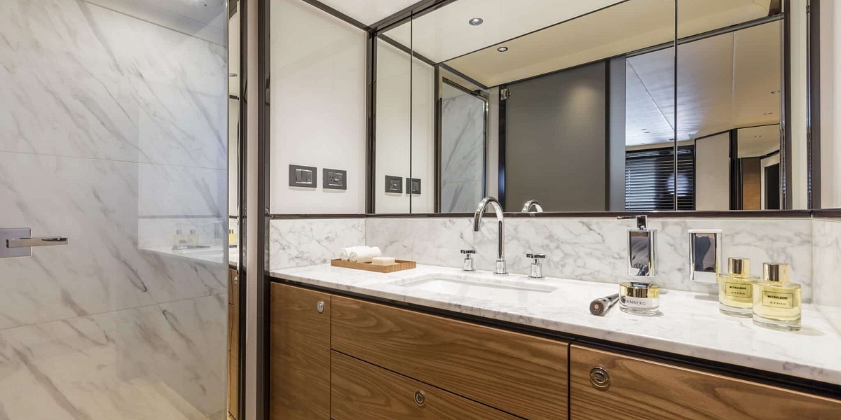 Аренда яхты Absolute во Франции