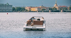 Аренда катера Белуга в Санкт-Петербурге