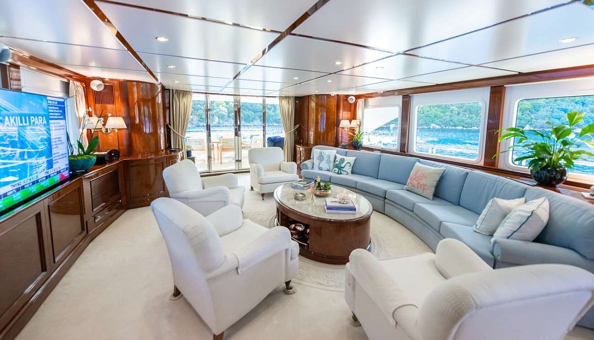 Салон яхты Benetti 115 в Турции