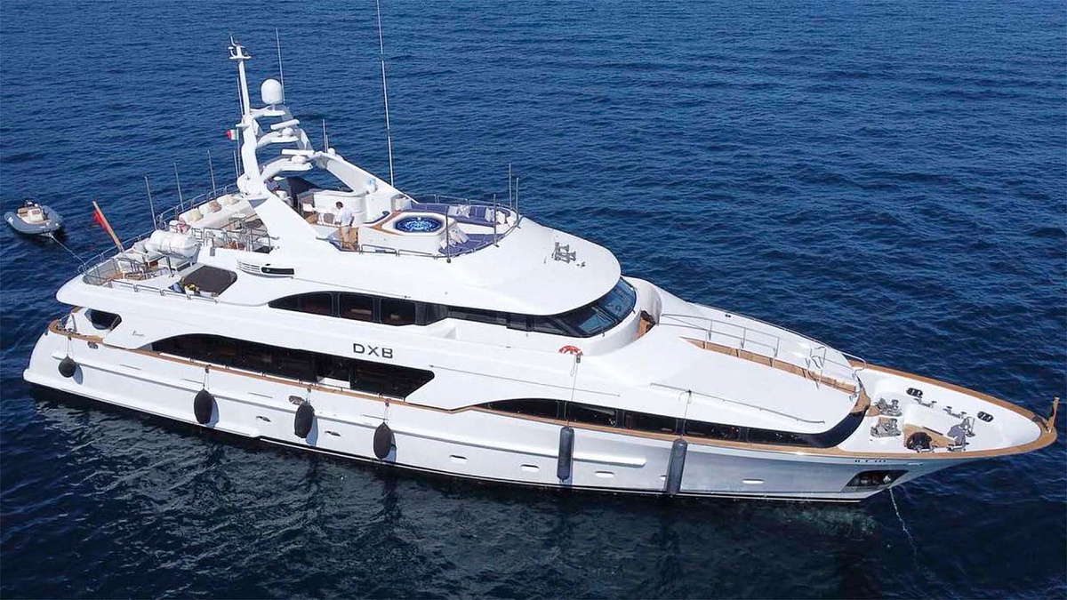 Чартер яхты Benetti 115 DXB во Франции