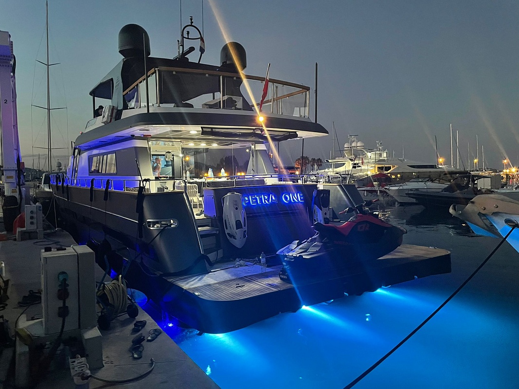 Sanlorenzo 82