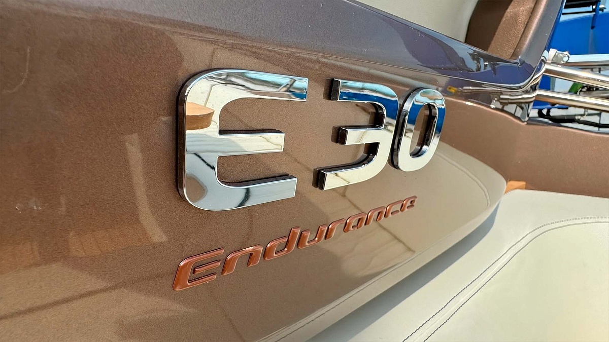 Продажа нового круизера Cranchi 30 Enduranceна Пхукете - логотип 30 Endurance