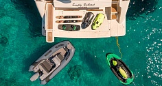 Аренда яхты Ferretti 68 на Миконосе - водные игрушки