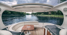Аренда каютного катера Nordic 38 в Санкт-Петербурге - вид из кокпита