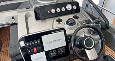 Продажа круизера Cranchi 30 Endurance, штурвал с приборами