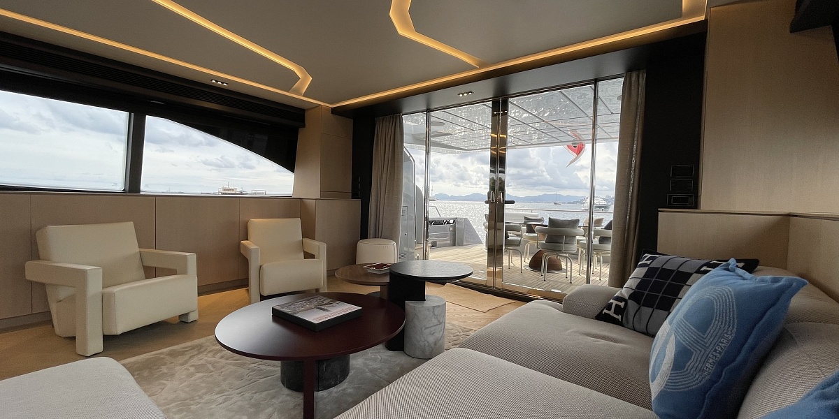 Аренда яхты Ferretti 881 RPH во Франции