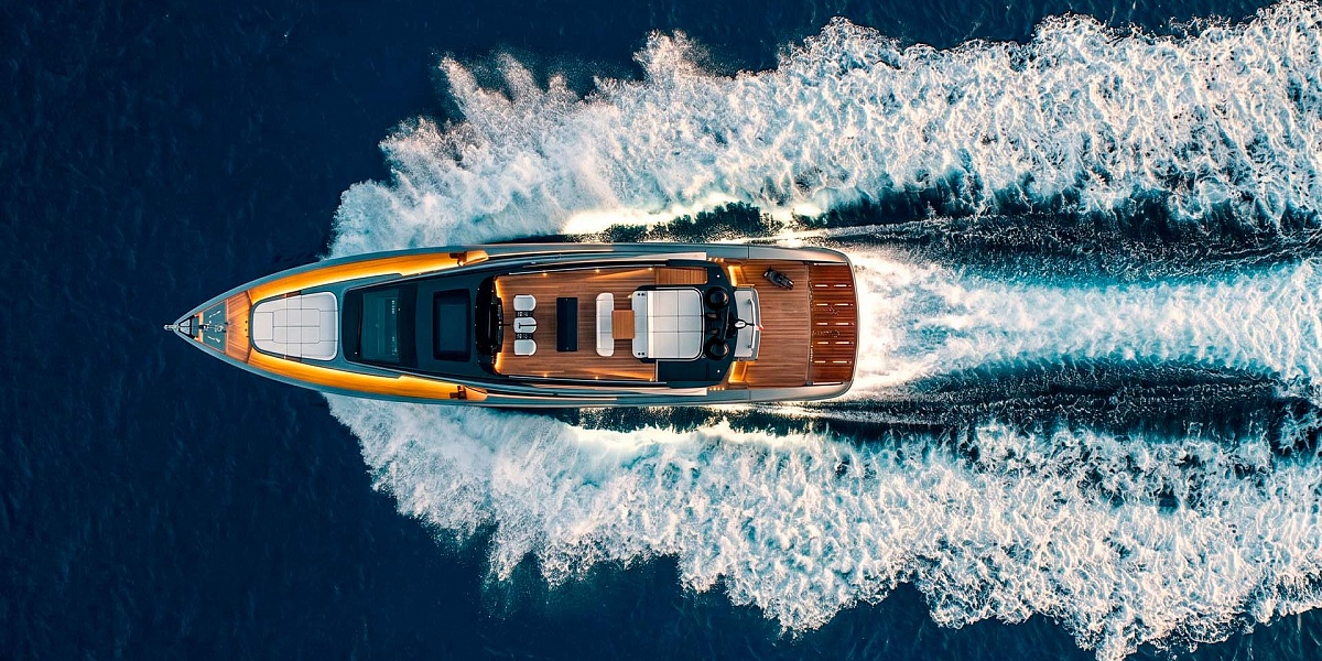 Аренда яхты Pershing GTX 80 на Ибице и Форментере - на скорости 45 узлов