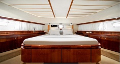 Аренда яхты Ferretti 68 на Миконосе - vip-каюта