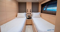 Аренда яхты Sunseeker Predator 68 на Ибице - гостевая каюта