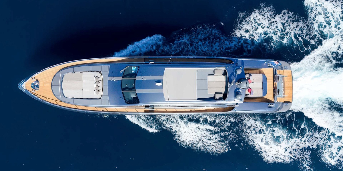 Аренда мега яхты Mangusta 108 JFF во Франции