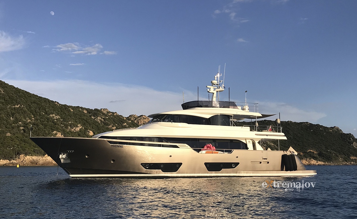 Аренда мегаяхты Ferretti Yachts - YVONNE во Франции