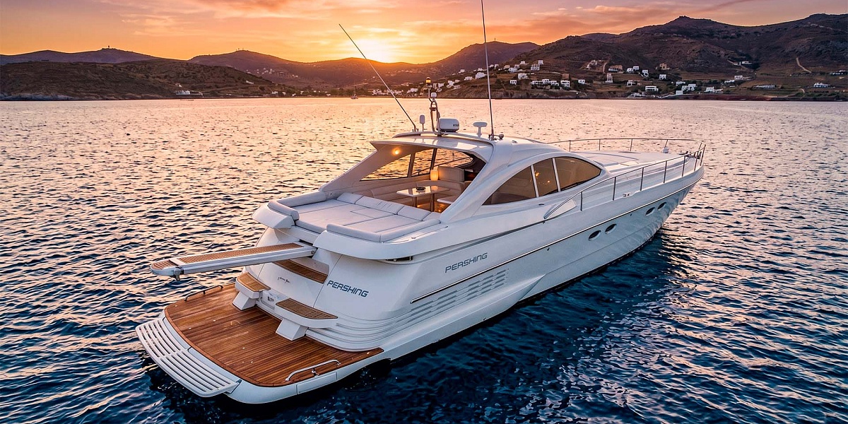 Аренда яхты Pershing 54 на Миконосе - на закате