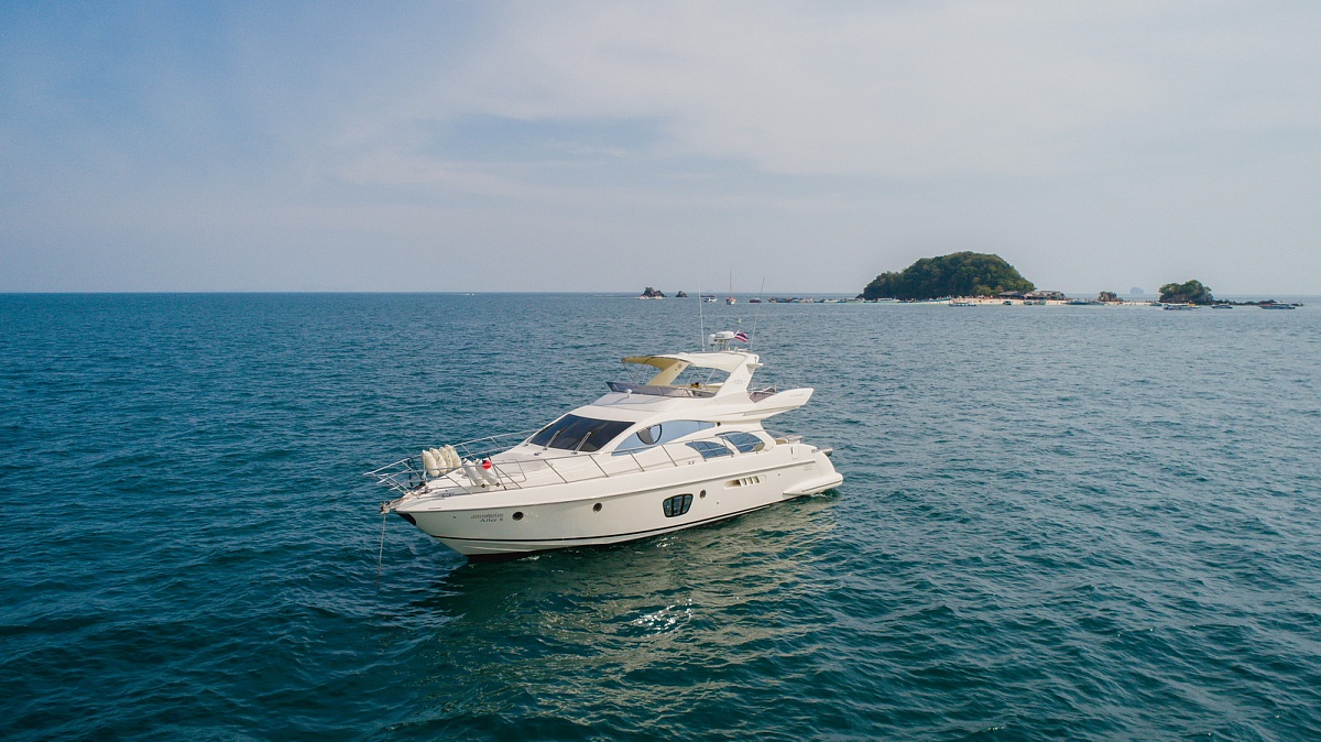 Аренда моторной яхты Azimut 55 MY After 8 на Пхукете, Тайланд