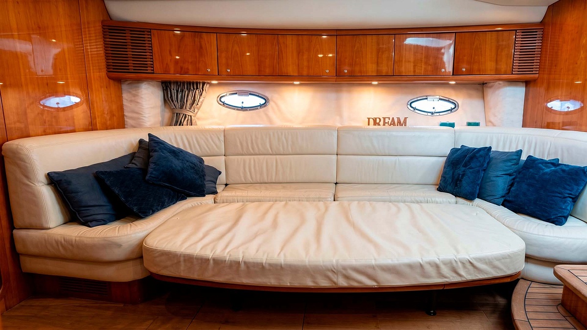 Продажа Sunseeker Camargue 50 в Испании - дополнительное спальное место в салоне