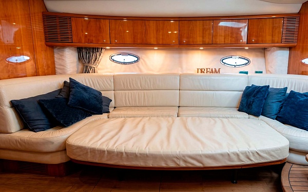 Продажа Sunseeker Camargue 50 в Испании - дополнительное спальное место в салоне