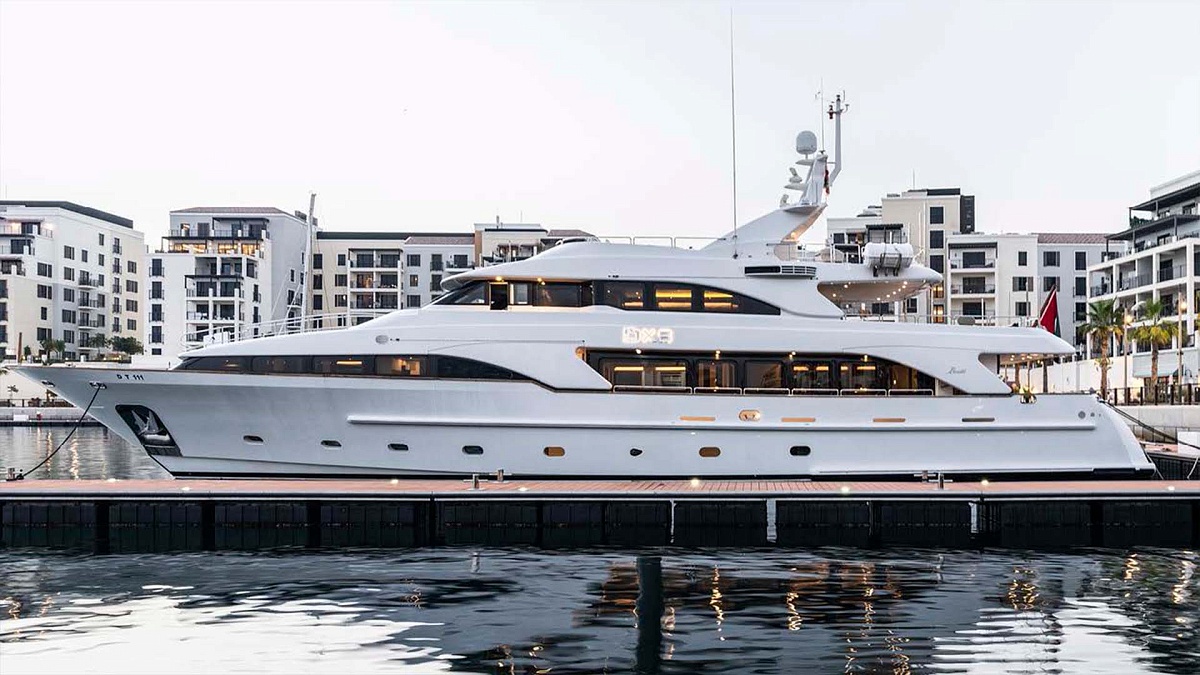 Аренда яхты Benetti 115 DXB во Франции