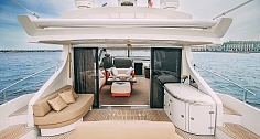 Аренда моторной яхты Azimut 62S в Санкт-Петербурге
