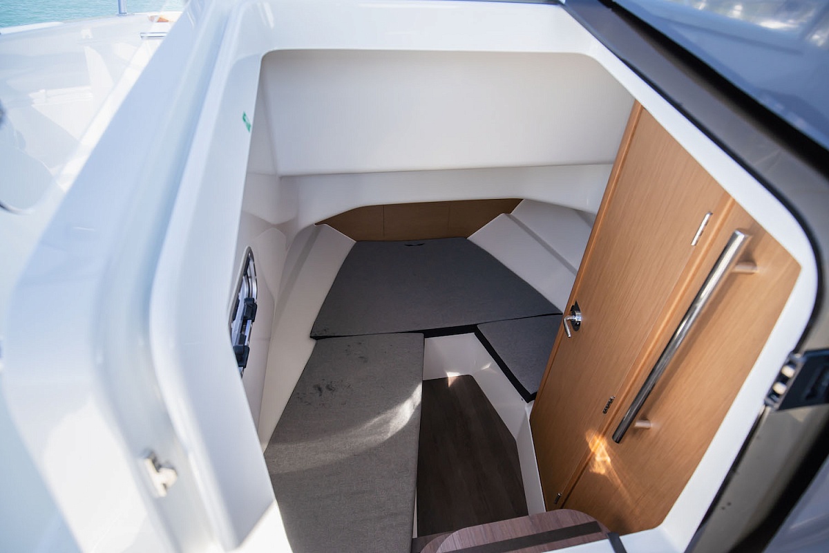 Аренда моторного катера Beneteau Flyer 8.8 NAUTI ONE на Пхукете, Таиланд