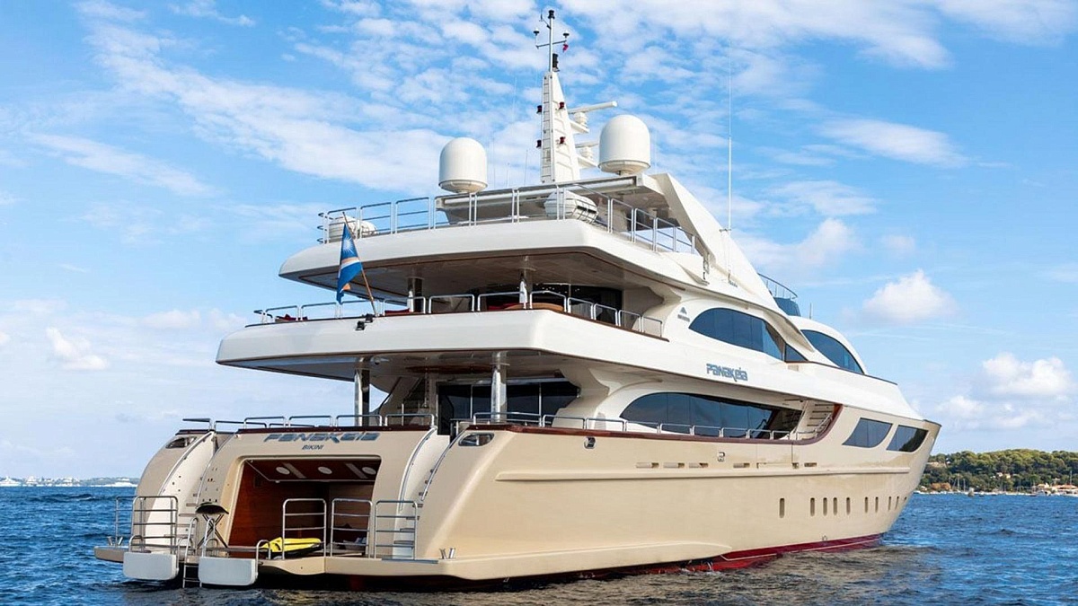 Аренда суперяхты Astondoa 149 Panakeia на Пхукете