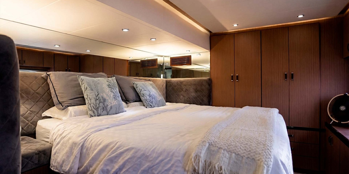 Продажа моторного катамарана Floeth Yachts Solstice 67 на Пхукете - VIP каюта
