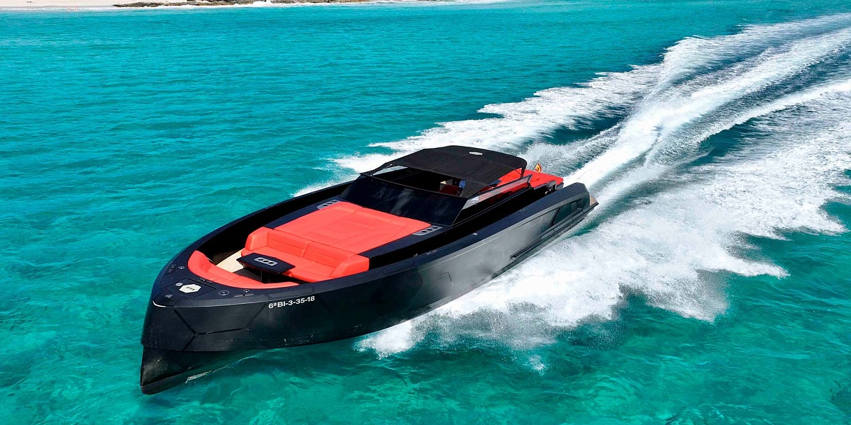 Аренда яхты Vanquish VQ45 на Ибице - 40 узлов