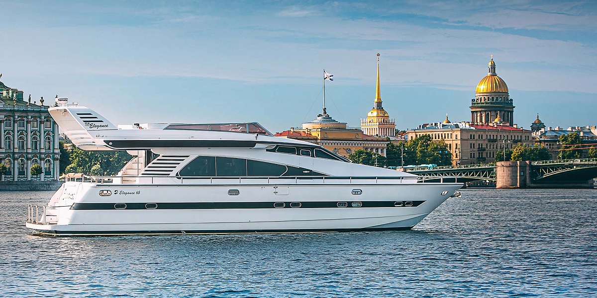 Аренда моторной яхты Elegance 65 в Санкт-Петербурге
