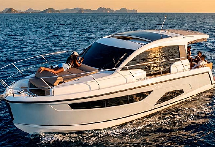 Sealine C335