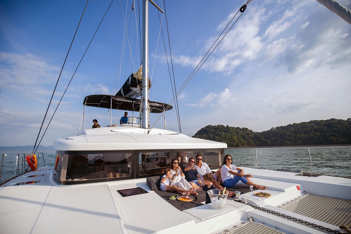 Аренда парусного катамарана Lagoon 52F BLUE MOON, Пхукет, Тайланд
