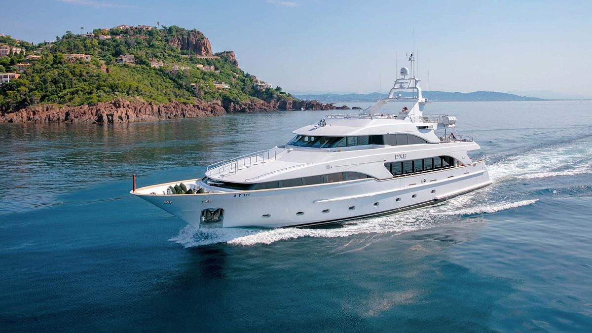 Чартер яхты Benetti 115 DXB во Франции