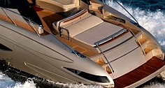 Аренда яхты Riva 63 Vertigo во Франции - лежаки на корме яхты