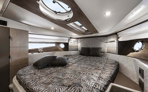 Продажа моторной яхты Cranchi M44 HT