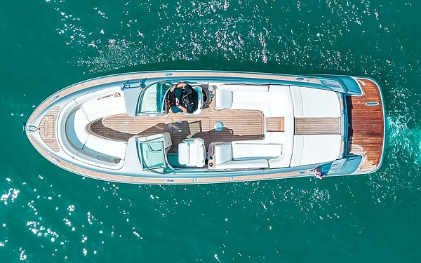 Вид сверху без тента - Chris Craft 27