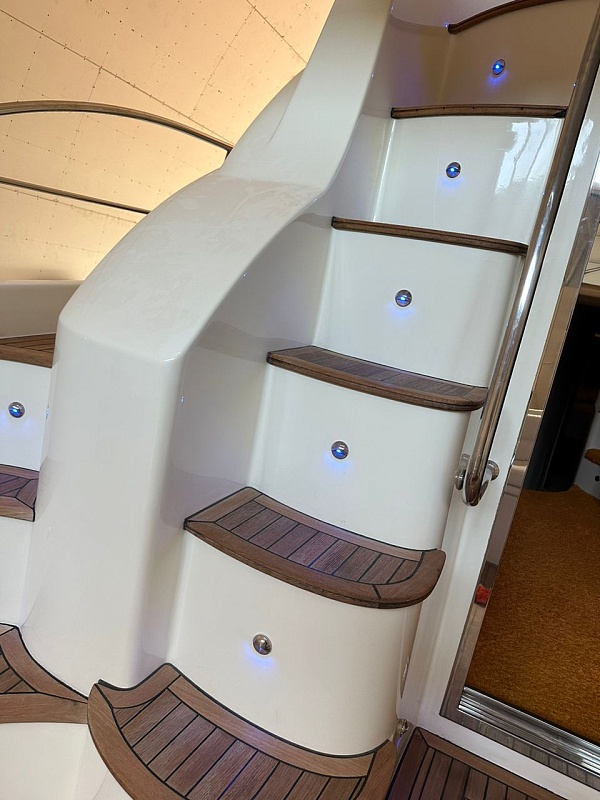Продается Azimut 39 с флайбриджем