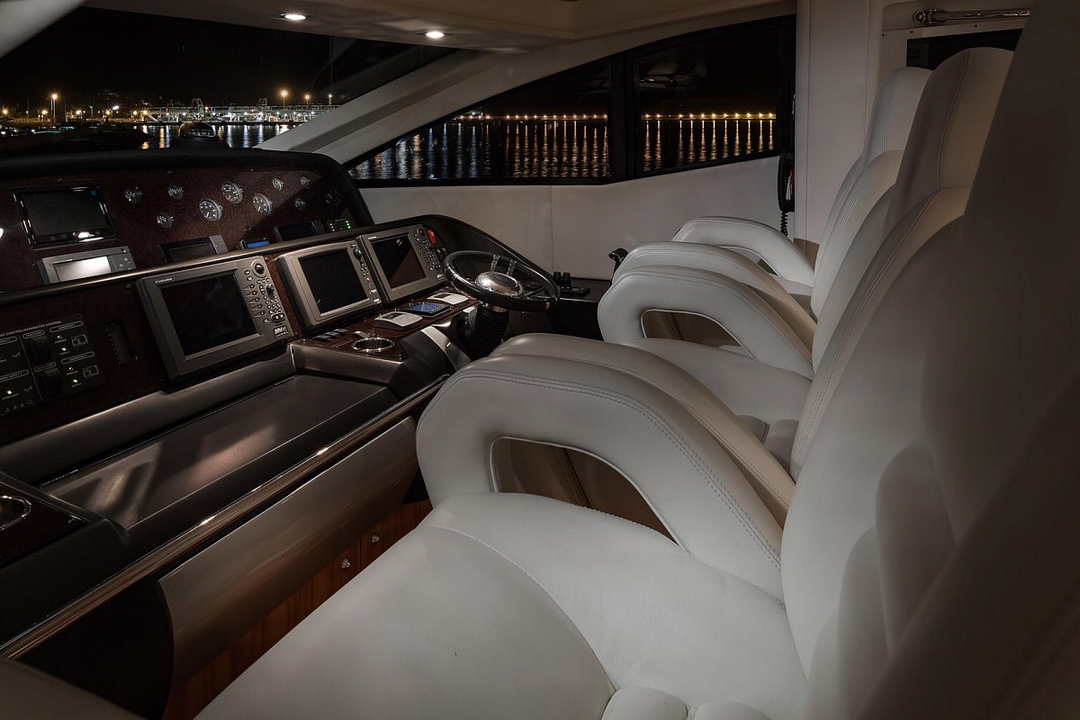 Sunseeker Predator 84