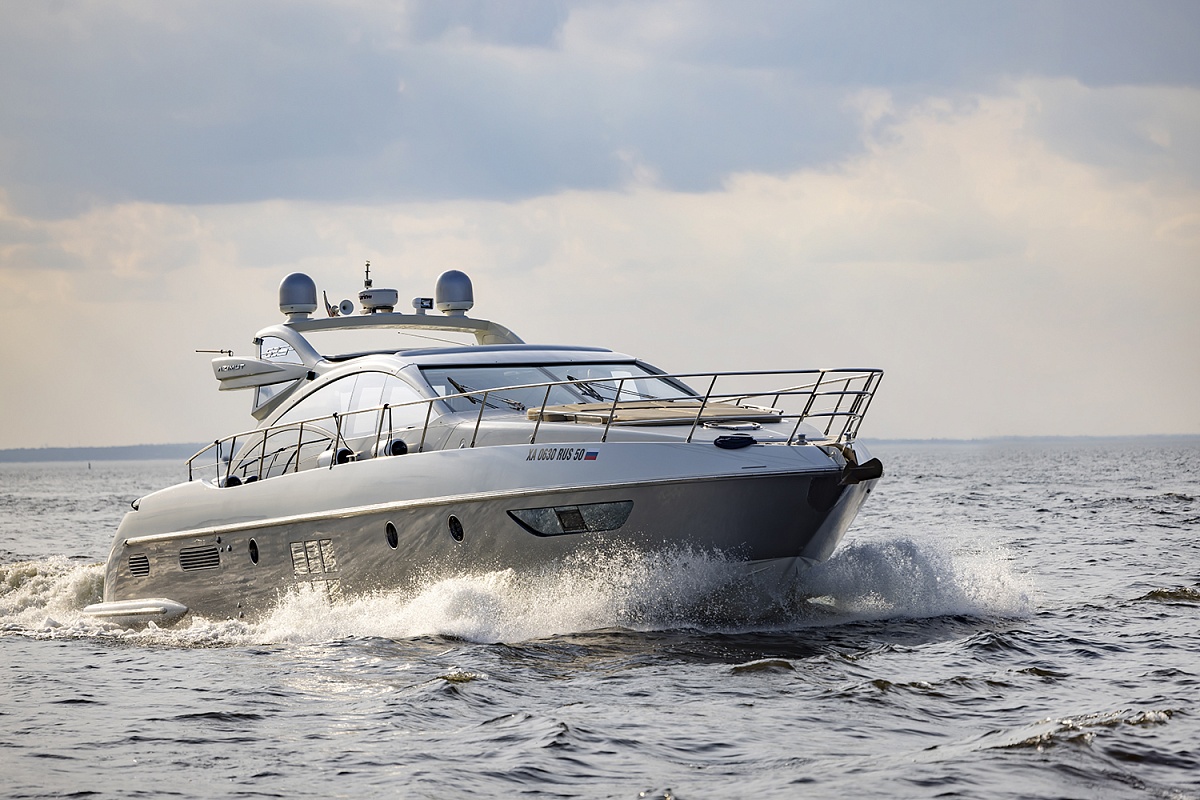 Azimut 62S