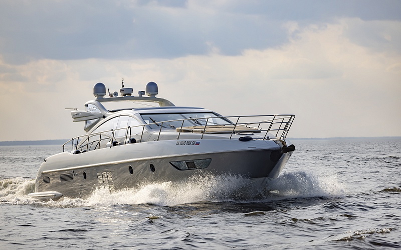 Azimut 62S