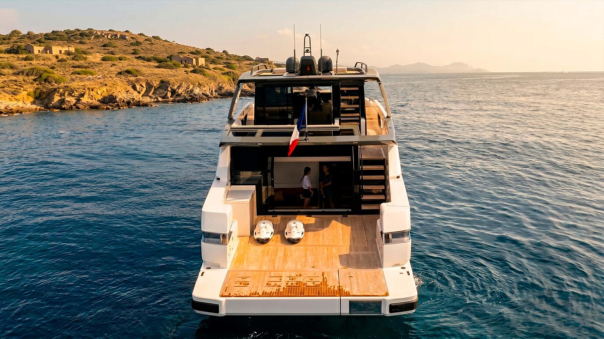Продажа яхта Bluegame BGX63
