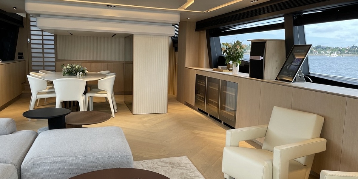 Аренда яхты Ferretti 881 RPH во Франции