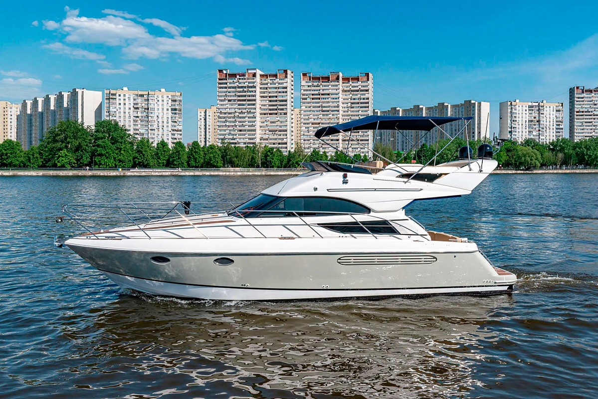 Аренда яхты Fairline Phantom 40 в Москве и Подмосковье