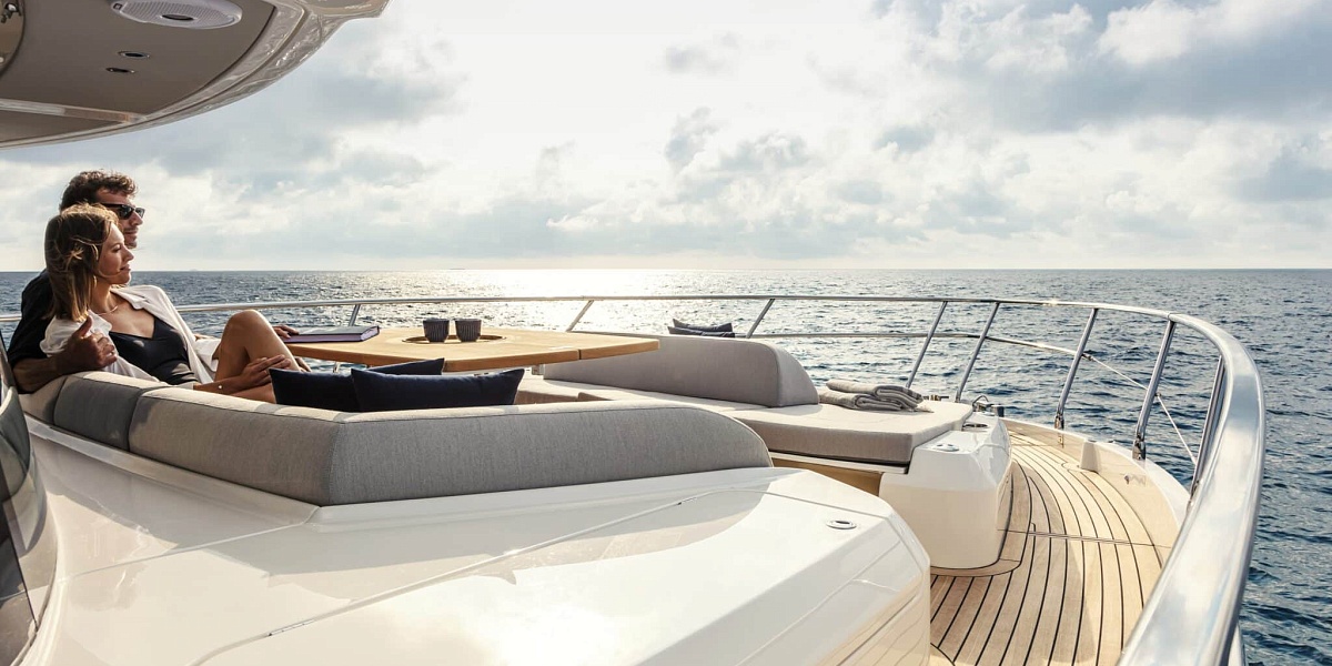 Аренда яхты Absolute во Франции