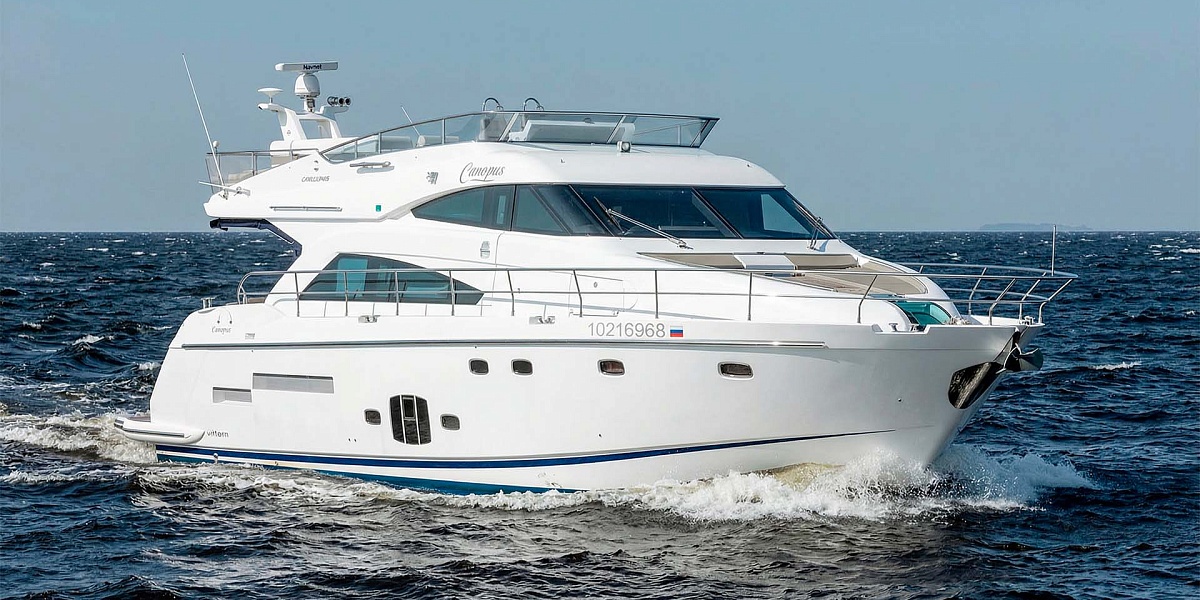 Аренда моторной яхты Fairline 65 Squadron - Санглара в Санкт-Петербурге