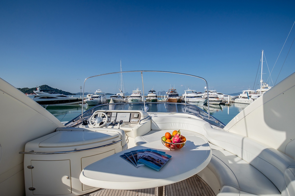 Аренда моторной яхты Azimut 55 MY After 8 на Пхукете, Тайланд