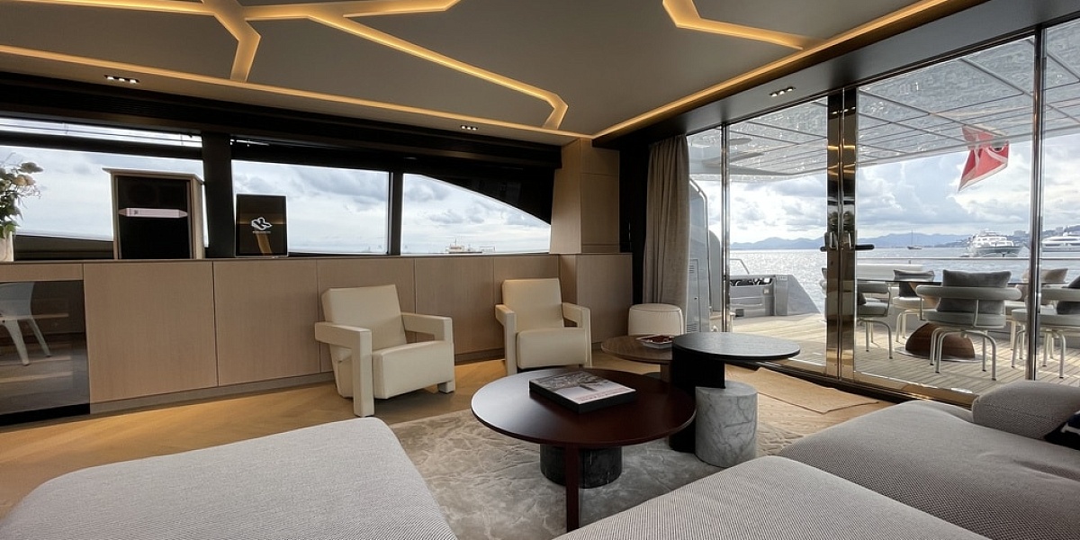 Аренда яхты Ferretti 881 RPH во Франции