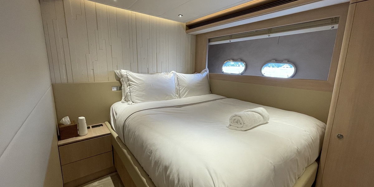 Аренда яхты Ferretti 881 RPH во Франции