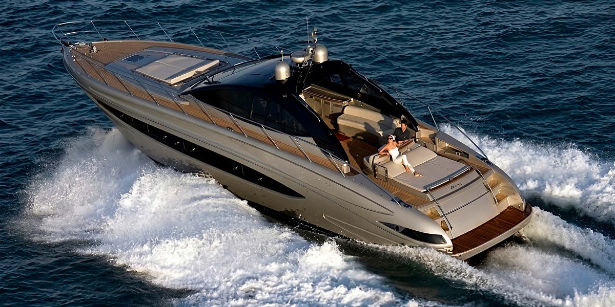 Аренда яхты Riva 63 Vertigo на Лазурном берегу