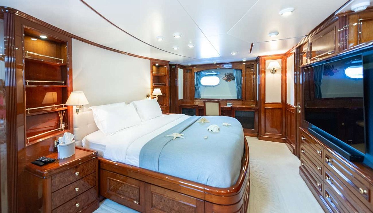 VIP каюта на яхте Benetti 115